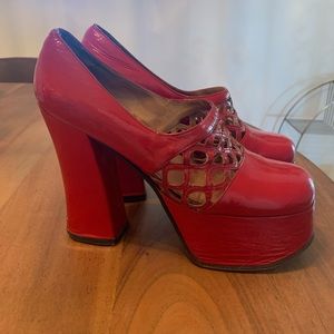 Red 1970’s platforms
